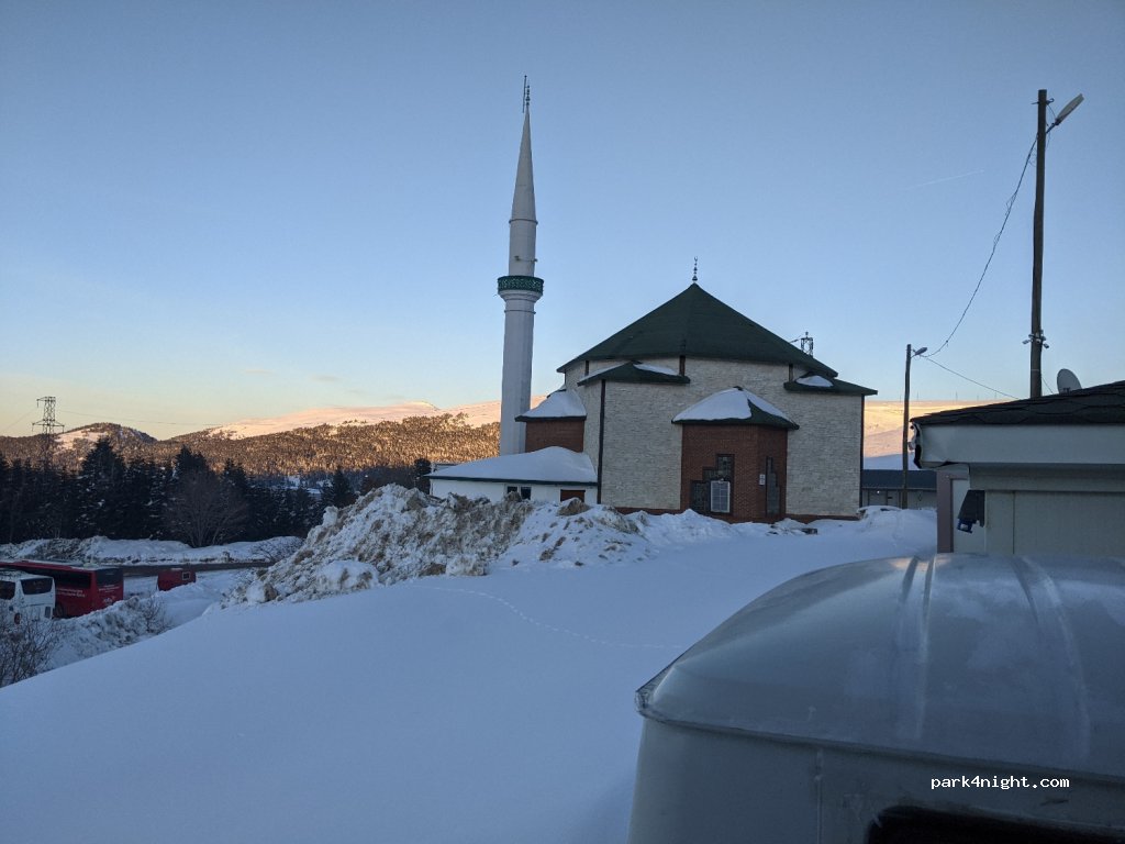 (16370) - Bursa Uludağ Yolu — foto 3