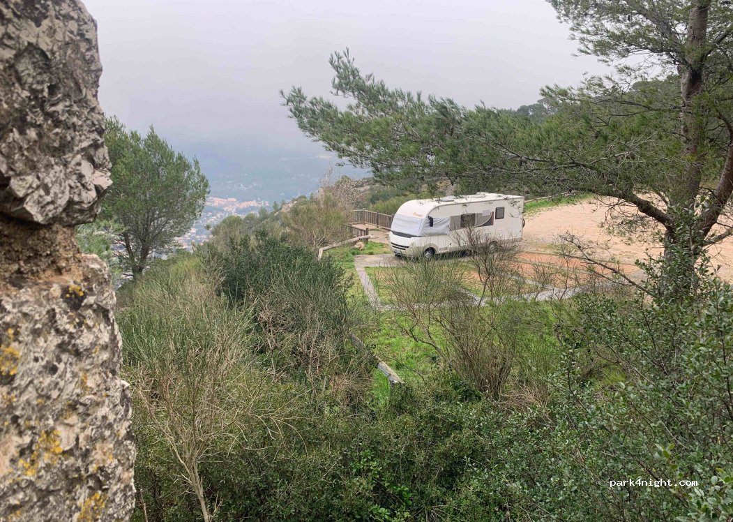 (83200) Toulon - 8384 Route du Faron — foto