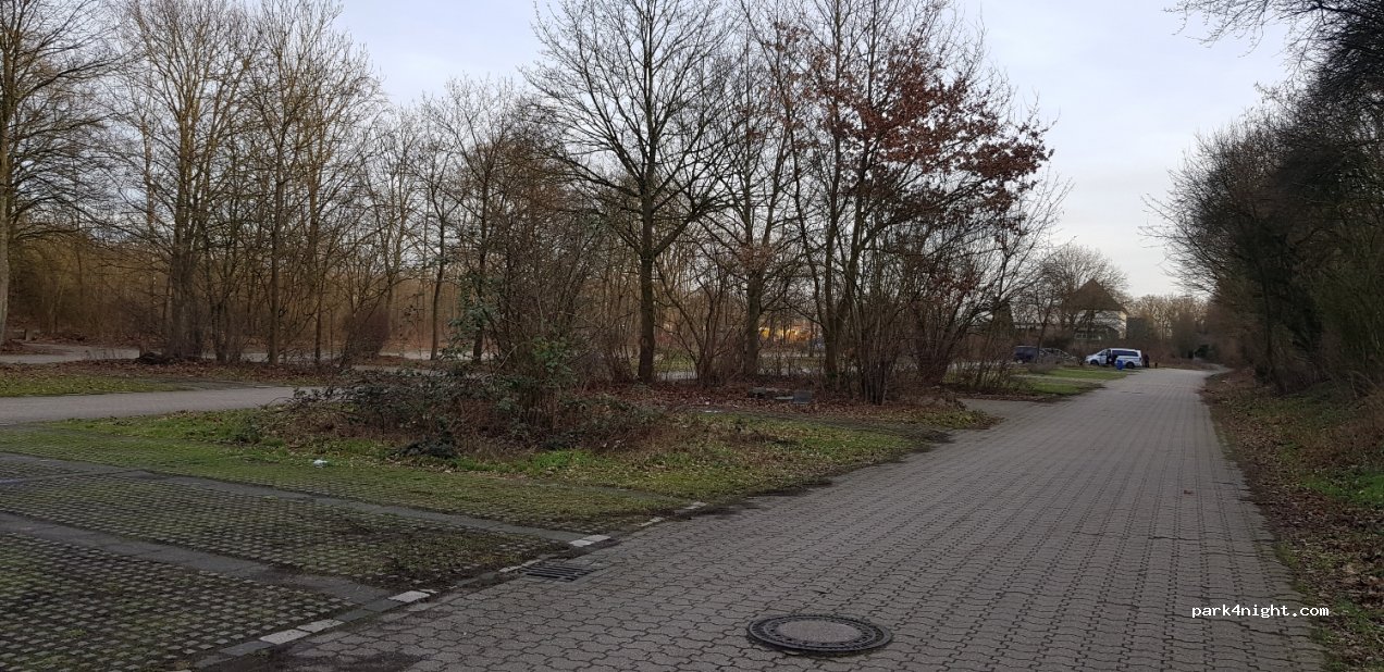 (47279) Duisburg - 420 Masurenallee — foto