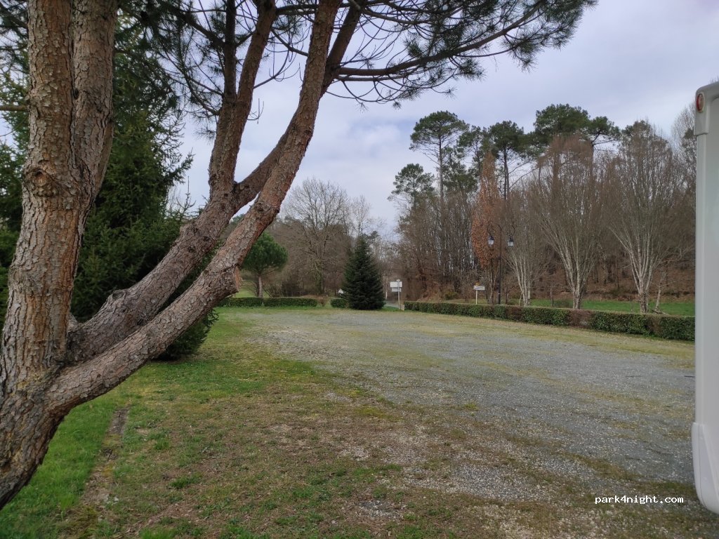 (24550) Prats-du-Périgord - D60 — foto