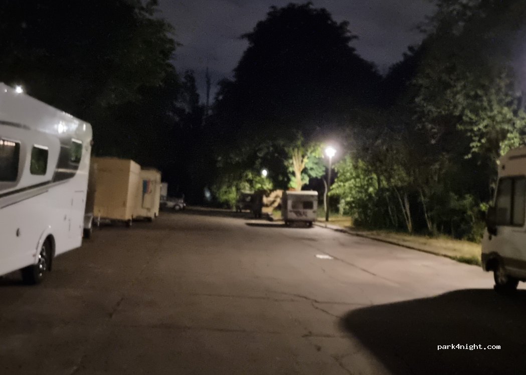 Parkplatz Hohenschönhauser Straße — foto 4