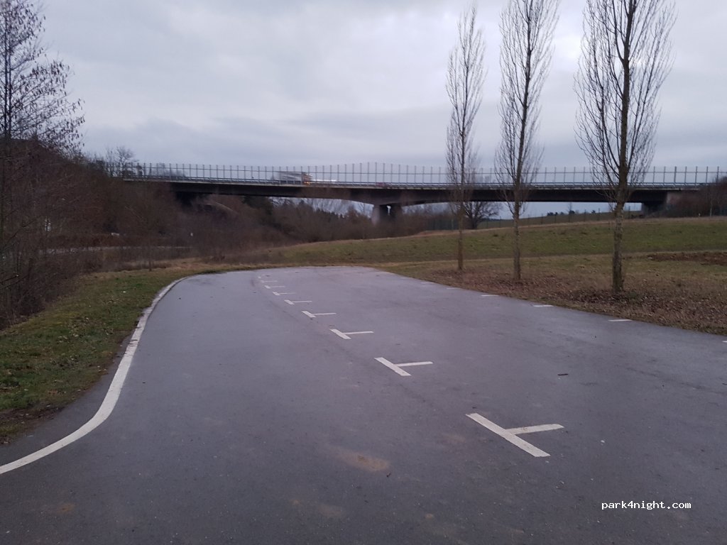 (71277) Rutesheim - 4 Eisengriffweg — foto 3