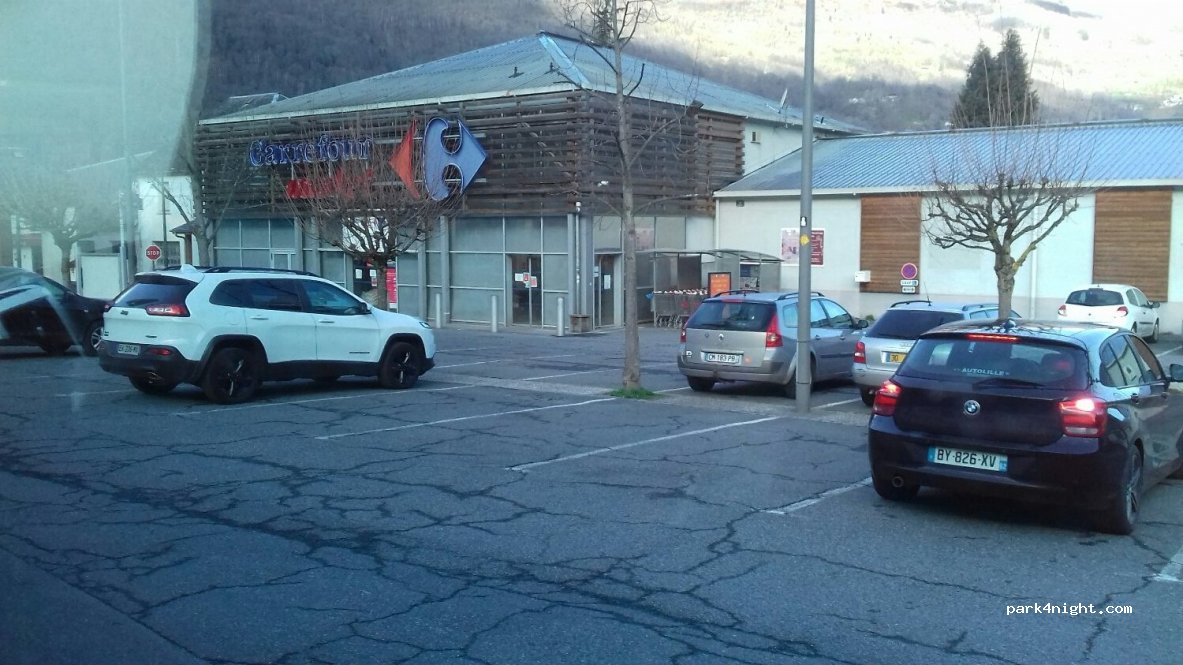 (65120) Esquièze-Sère - 1 Place Montblanc — foto