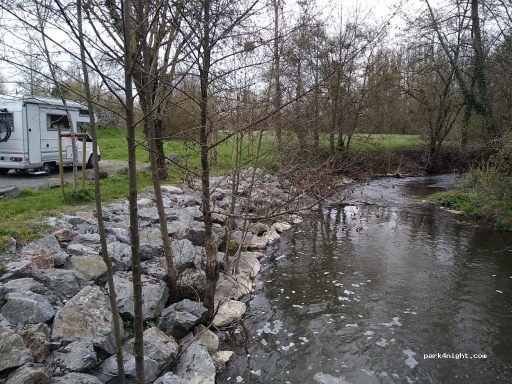 (85640) Mouchamps - 7 Rue de la ville -en- Bois — foto
