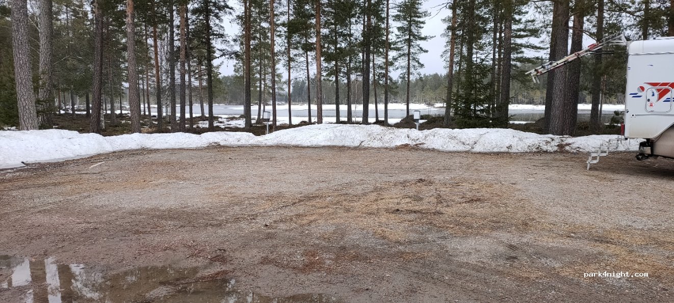 (820 50)  - 3 Fågelsjö Gryssjövägen — foto