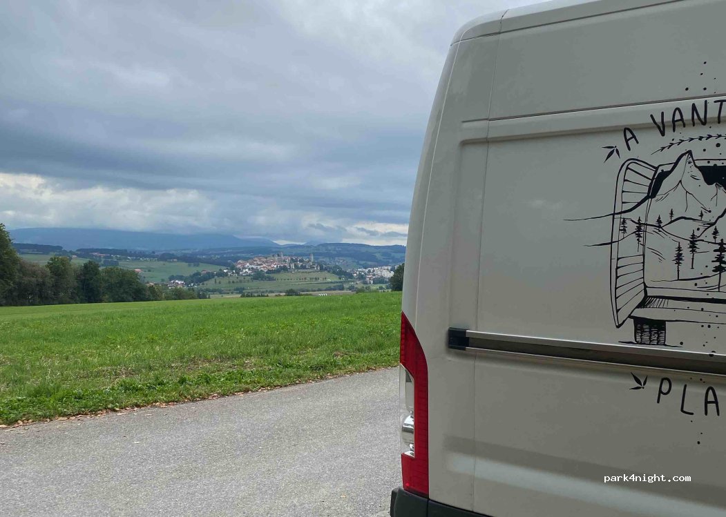 (1682) Romont - Route des Trois Sapins — foto 4