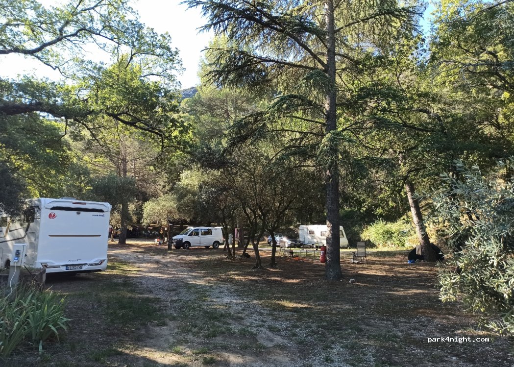 Camping Intercommunal 2* Les Royères du Prieuré — foto