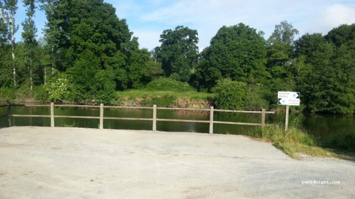 (53470) Commer - La Haie Bougere — foto 2