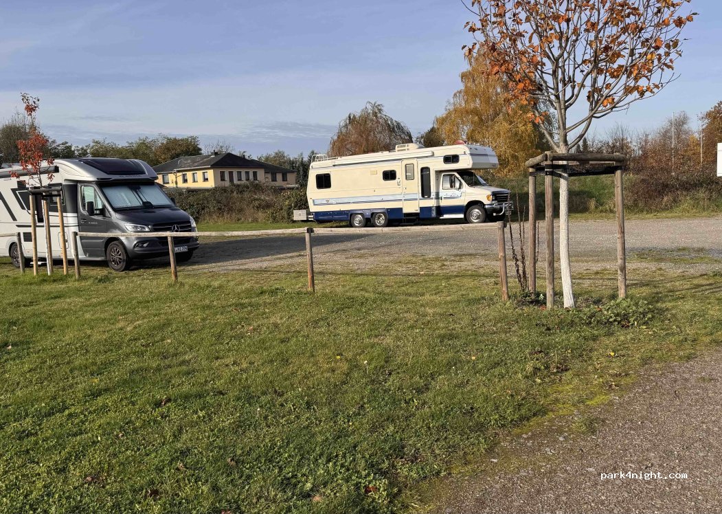 Caravan Stellplatz Schloss Wackerbarth — foto 5