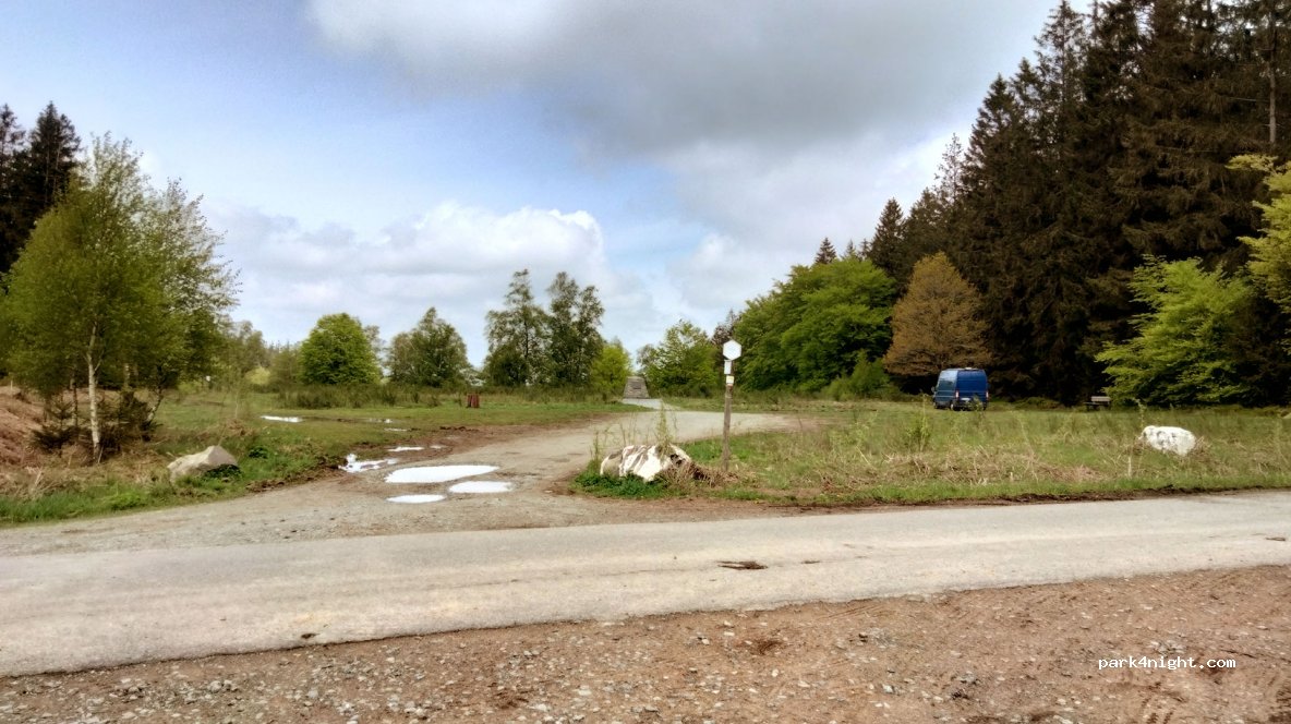 (6870) Saint-Hubert - Unnamed Road — foto