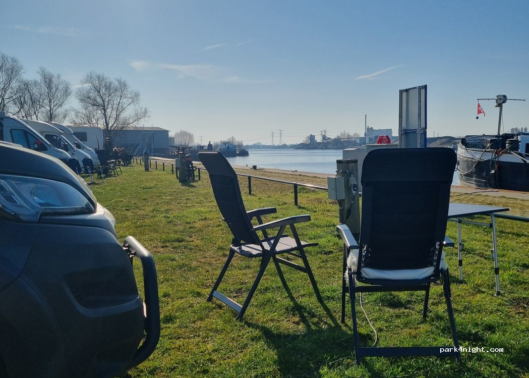 CamperParkingHasselt.NL — foto 5