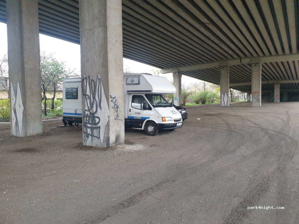(1155) Budapest - 21a Rigmus utca — foto