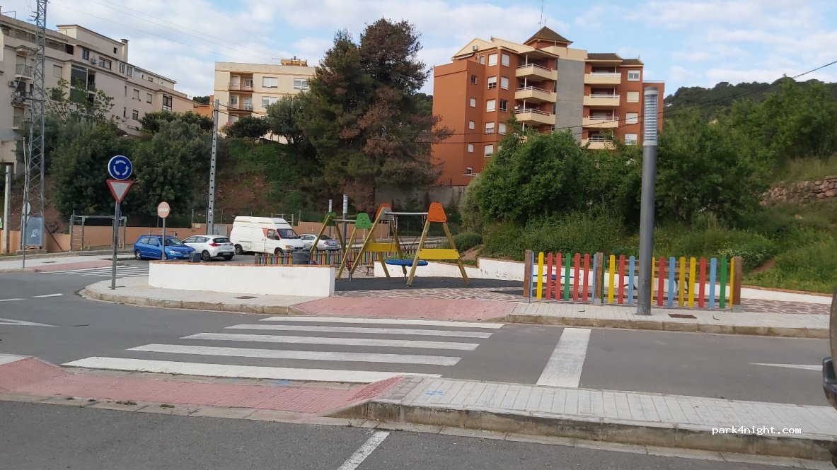 (46118) Serra - 28 Plaça Poligono 35 — foto 2