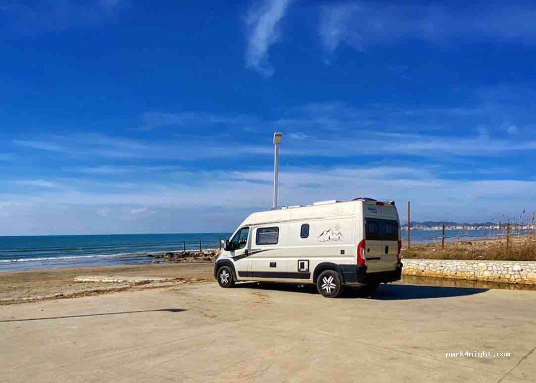 () Durrës - Unnamed Road — foto 3