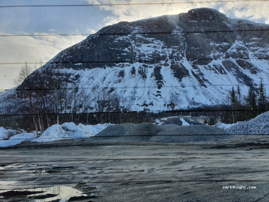 (917 04)  - Borgadammsvägen — foto