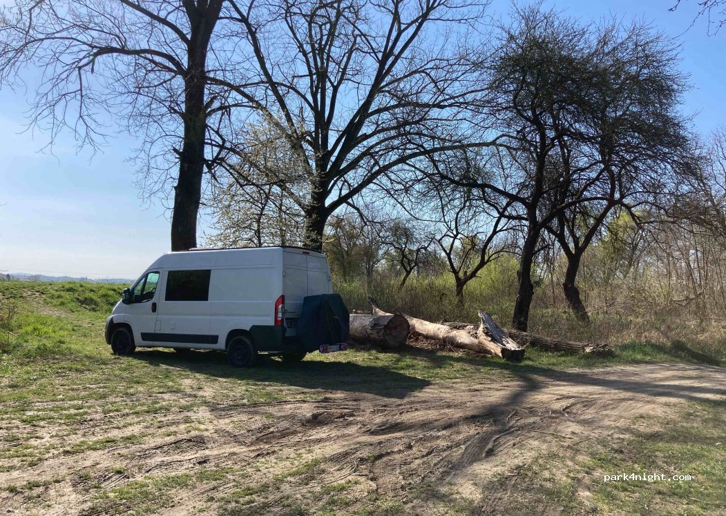 (985 56) Tomášovce - — foto