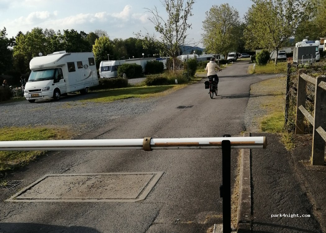 Camping Le Plan d'Eau Givet — foto