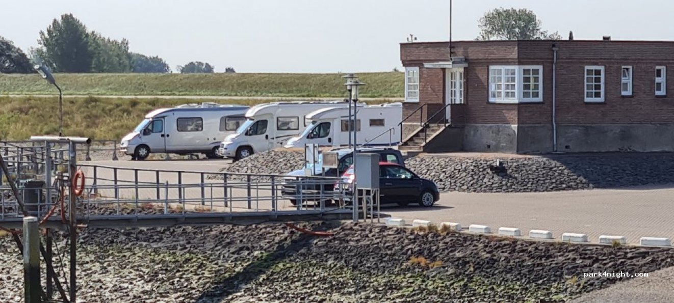 (4433 BB) Hoedekenskerke - 4 Nieuwe Veerweg — foto