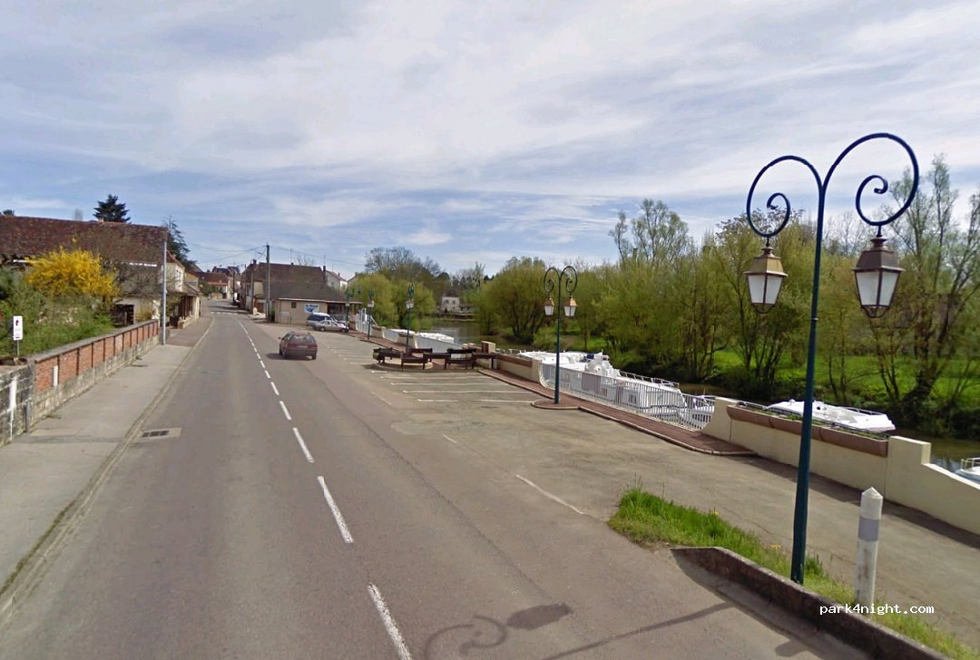 (71500) Branges - 870 Route du Bourg — foto
