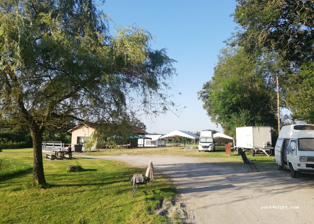 Camping - Dompierre les Eglises — foto 4