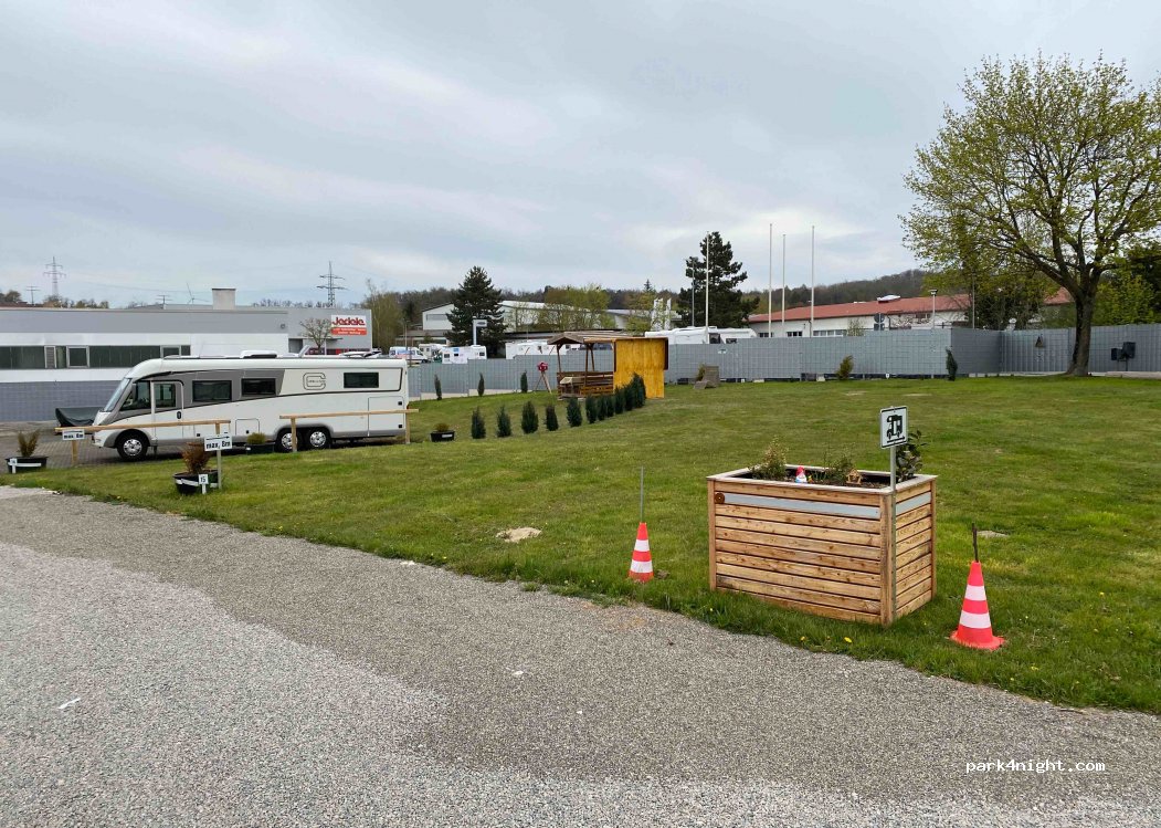 Wohnmobilstellplatz Dinkelsbühl — foto 2