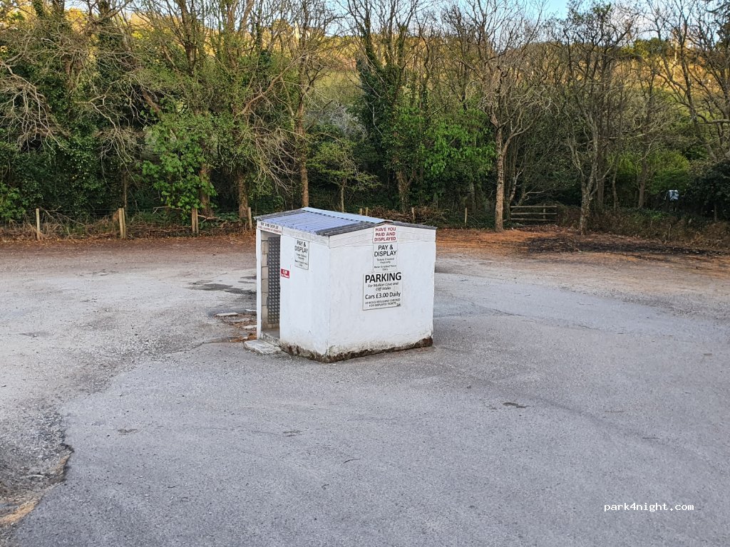 (TR12 7EU) Mullion - Nansmellyon Road — foto