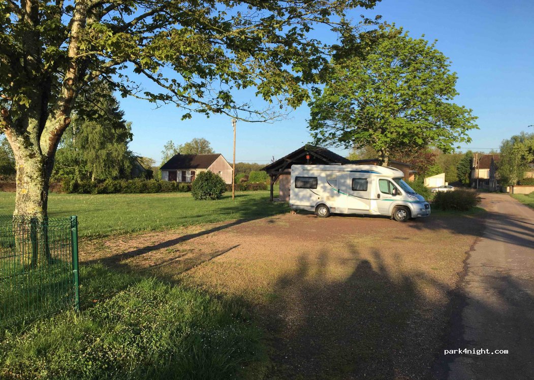 (89110) Les Ormes - 9 Chemin de l'Abreuvoir — foto