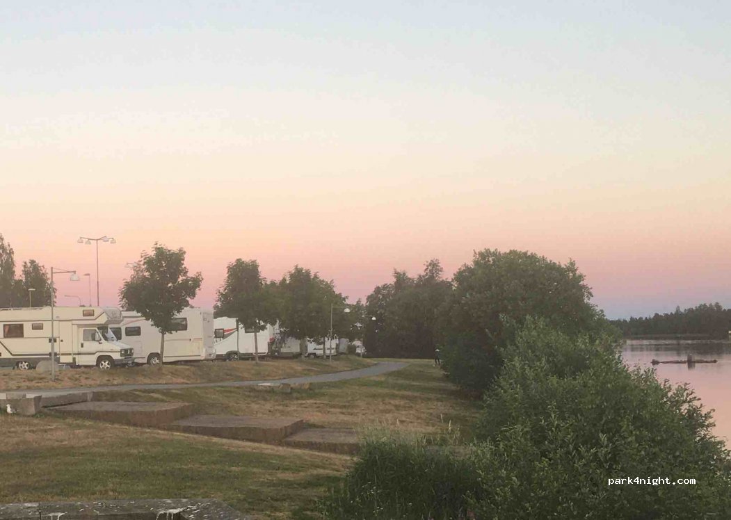 (907 43)  - 58 Strömpilsplatsen — foto