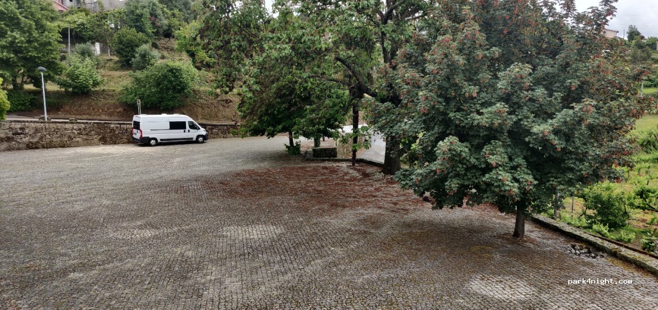 (4890) Veade - Rua da Igreja — foto