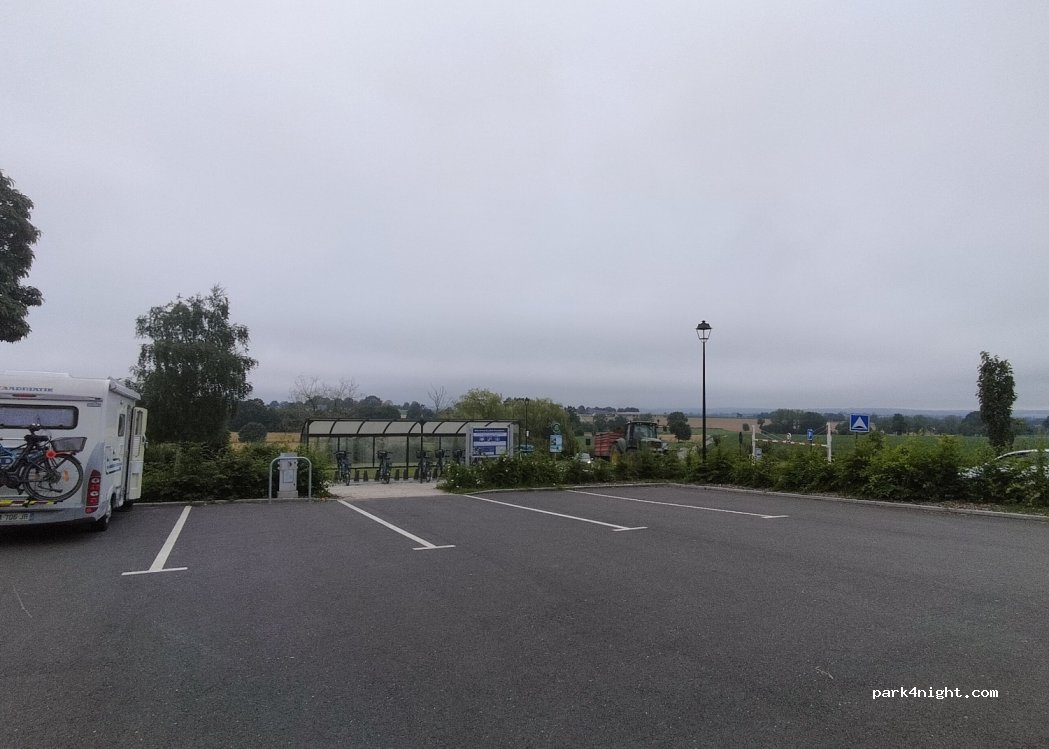 Aire de Camping-car Luitré-Dompierre — foto 4