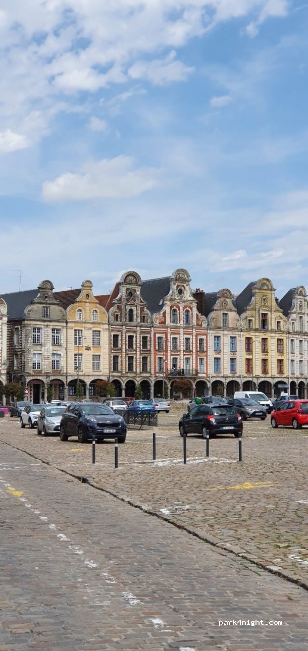(62000) Arras - 54 Grand'Place — foto 2