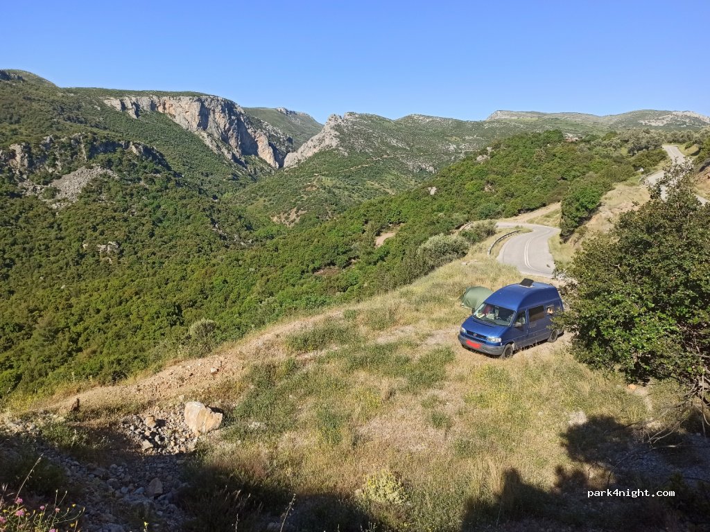 (340 16) Manikia - Eparchiaki Odos Amarinthou - Monodriou — foto