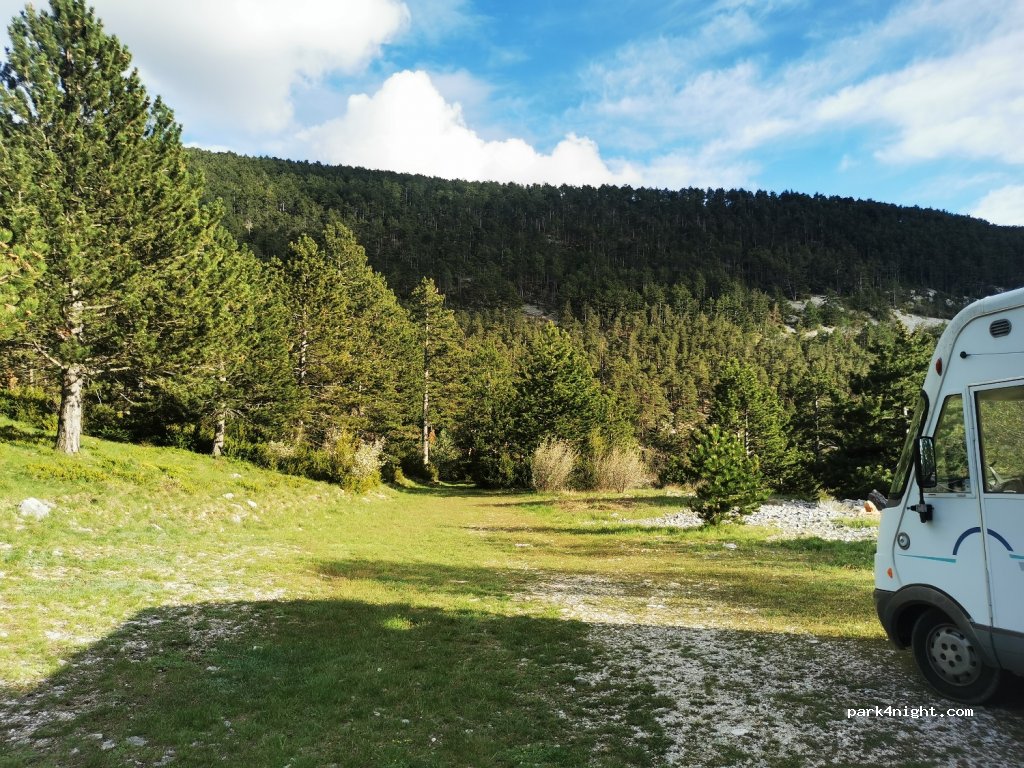 (84340) Beaumont-du-Ventoux - D974 — foto