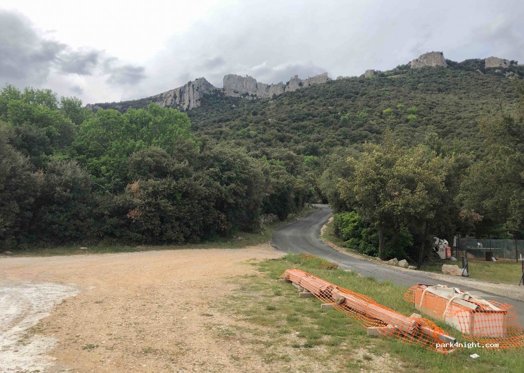 (11350) Duilhac-sous-Peyrepertuse - 12 Ancienne Route du Château — foto