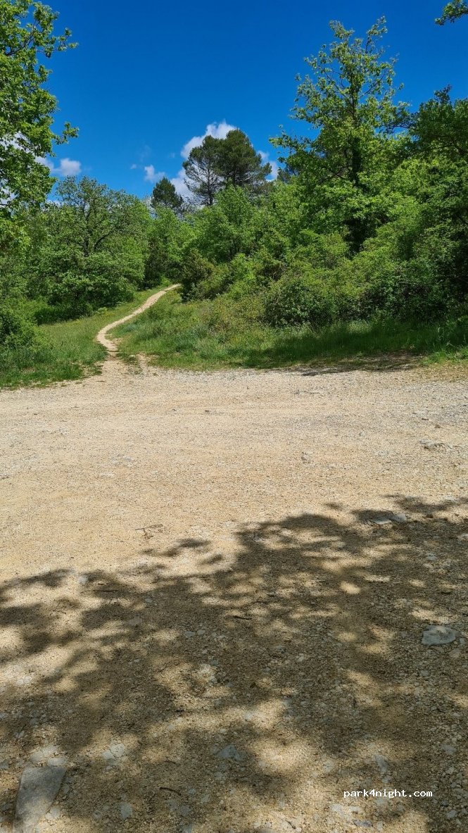 (84570) Malemort-du-Comtat - 130 Chemin de Coulombay — foto