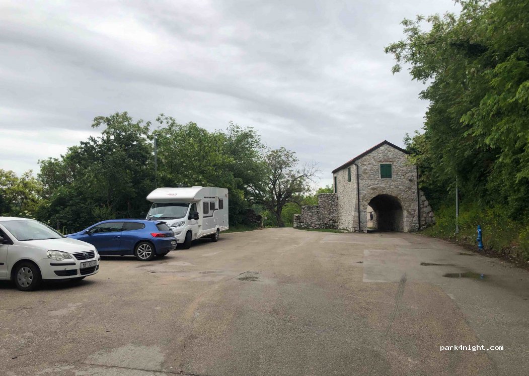 (22300) Knin - 34 Višeslavova ulica — foto