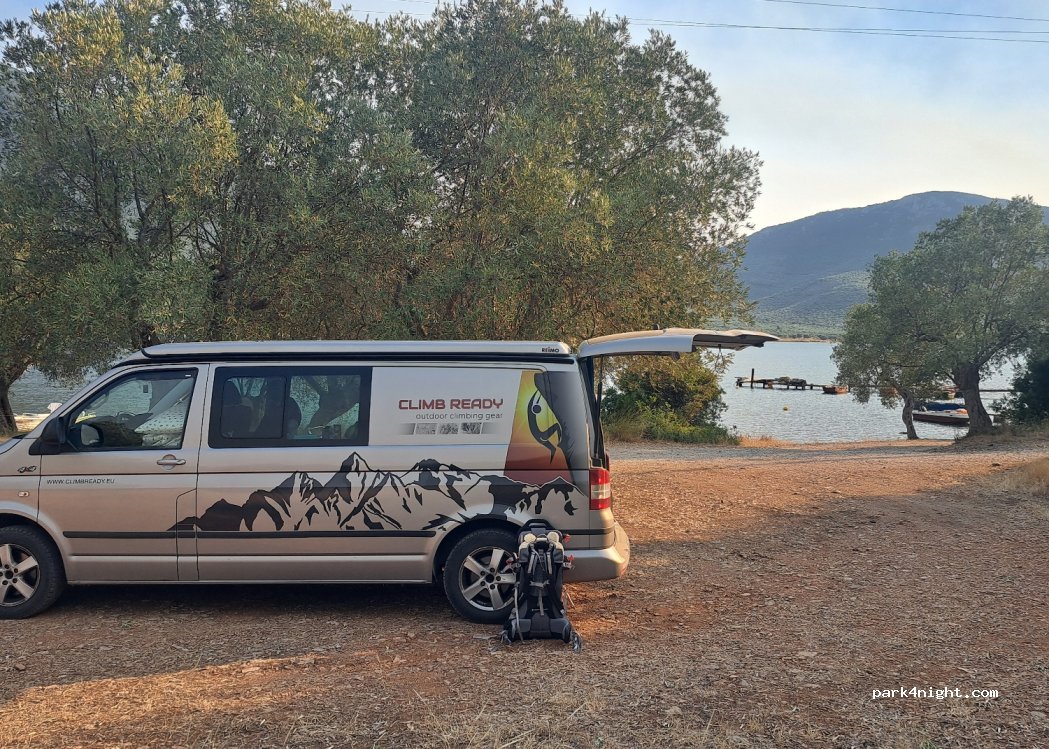 (370 08) Sourpi - Unnamed Road — foto 4