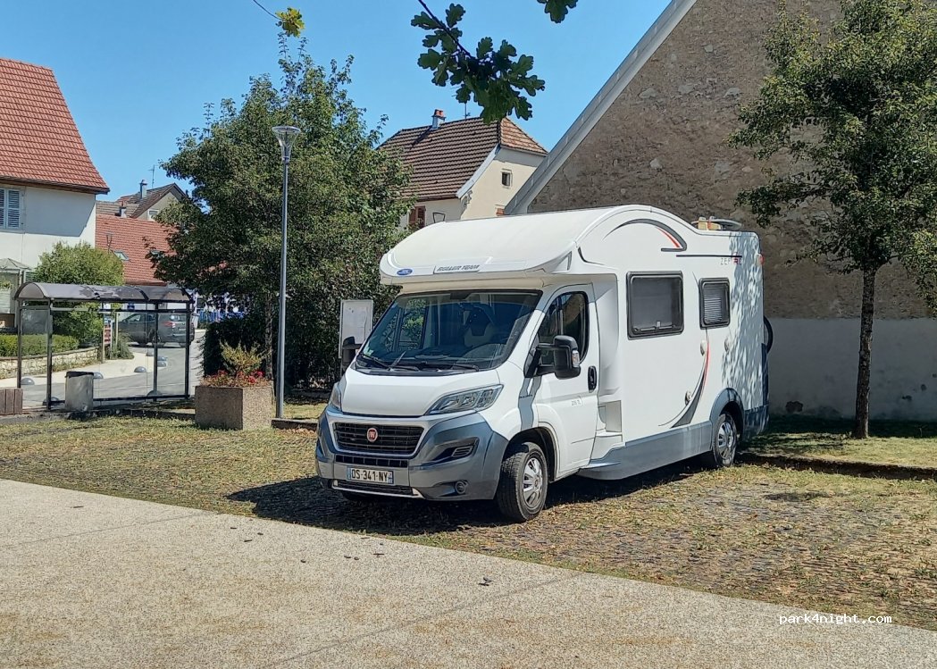 (25490) Fesches-le-Châtel - 6 Rue du 19 Mars — foto