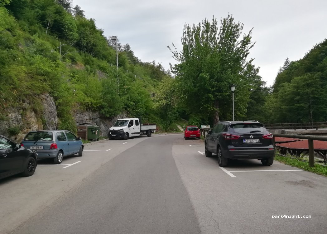 Kamačnik Parking — foto