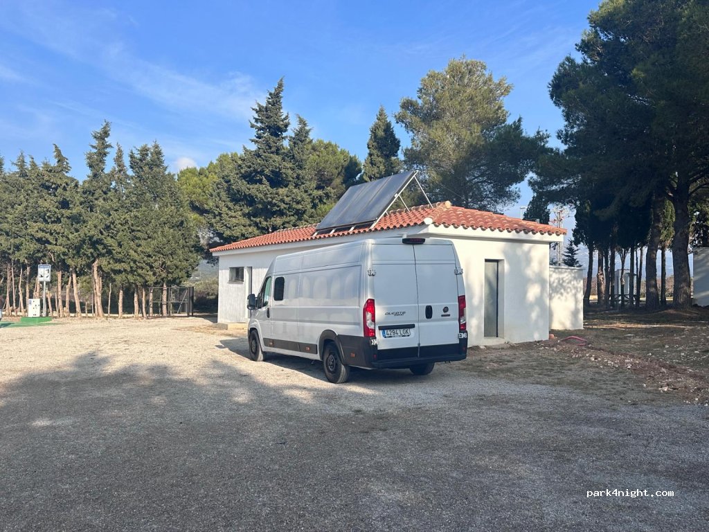 Area de autocaravanas de Tírig — foto 3