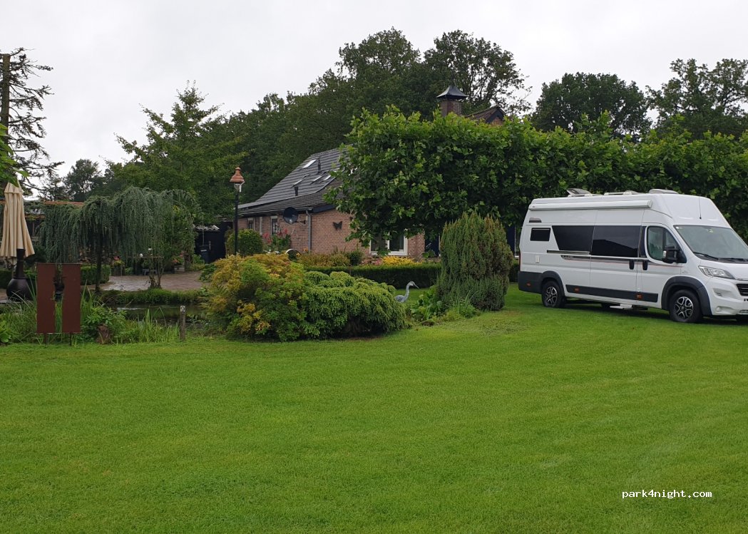 Camperplaats Oude Hoeven — foto 3