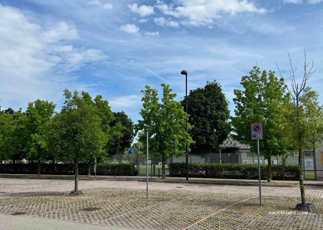 (35020) Legnaro - 3 Viale dello Sport — foto 2