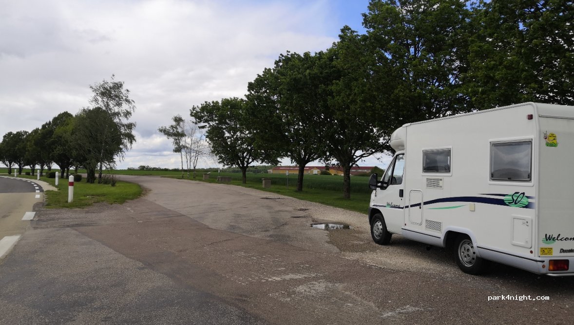 (52330) Colombey-les-Deux-Églises - Route Nationale 19 — foto