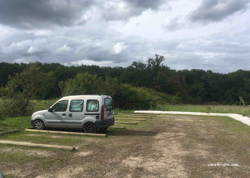 (37540) Saint-Cyr-sur-Loire - Promenade du Bois de la Rabelais — foto