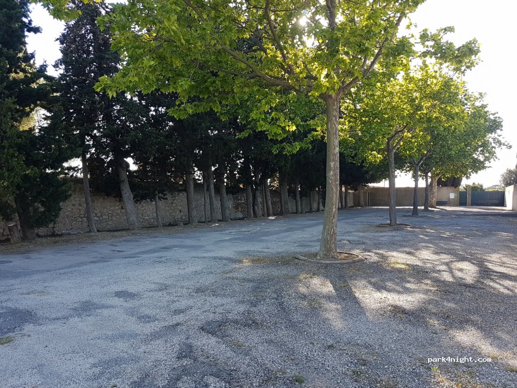 (13200) Arles - Chemin du Cimetière — foto 2