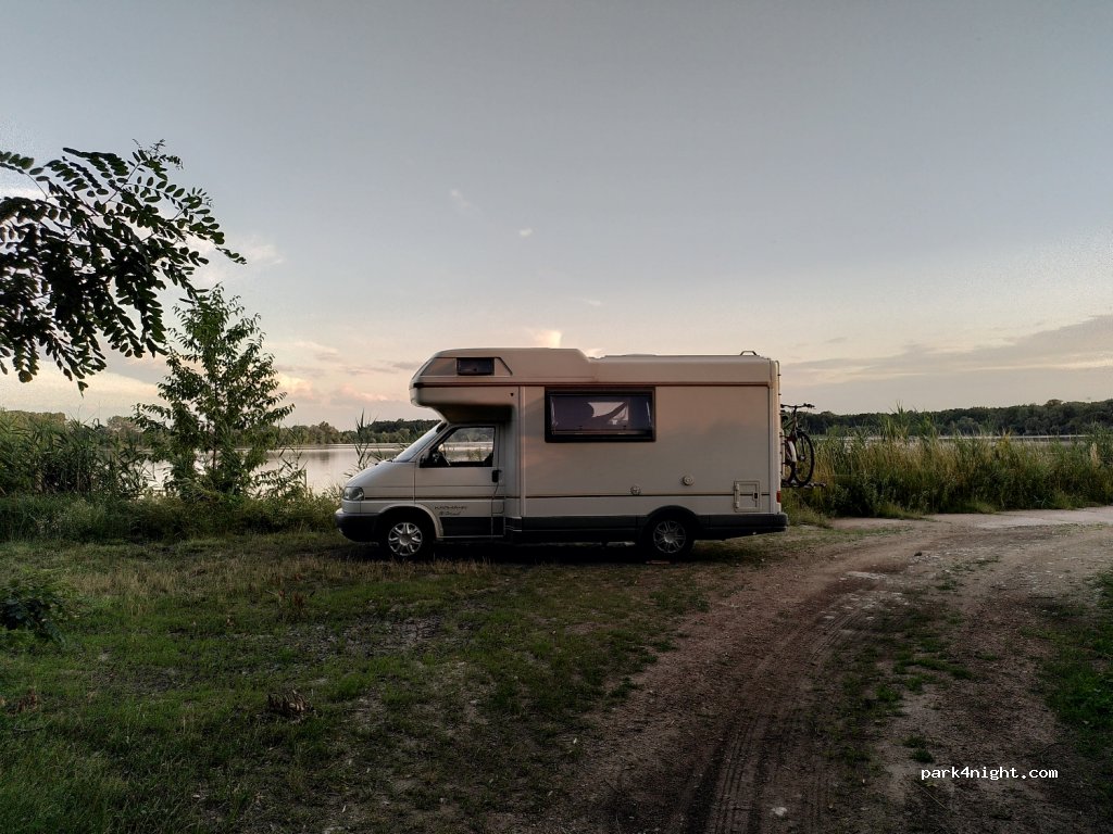 (696 03) Dubňany - Unnamed Road — foto