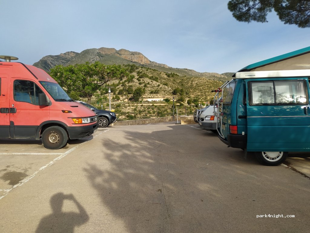 (03100) Xixona - 11 Carrer Santa Creu — foto