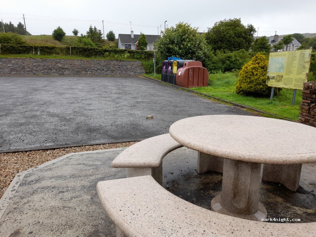 (F94 C3H0) Ard Colmcille - R252 — foto 2