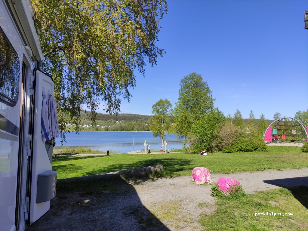 (891 50) - 2 Floragränd — foto 2