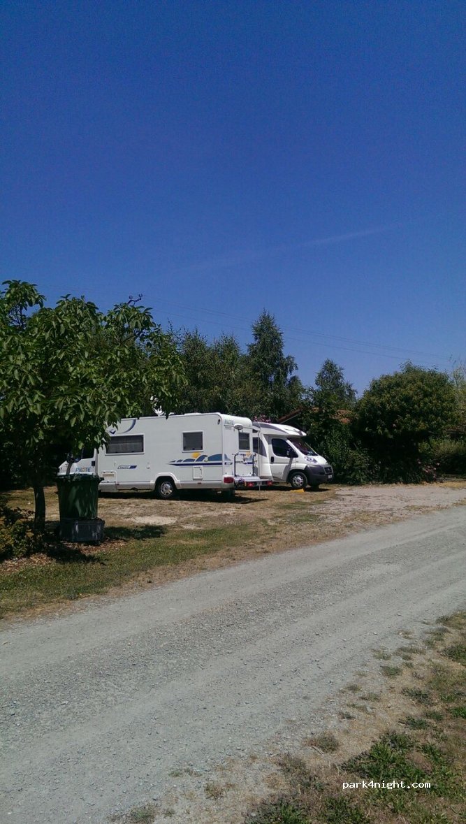 Le Petit Camping La Chagnée — foto 2